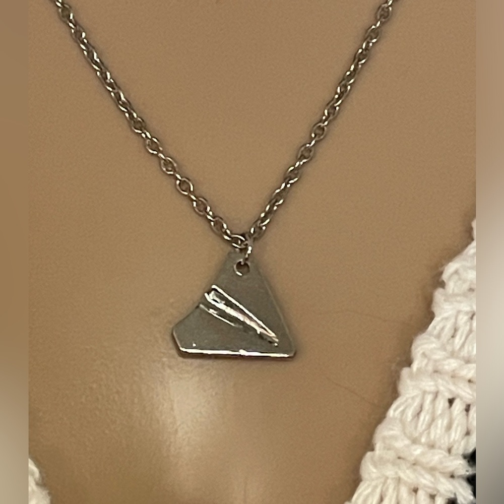 🌟3/$30🌟 Silver Tone Airplane Chain and Charm